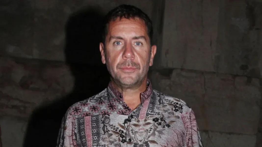 «Έχει γίνει καταγγελία στο εκβιαστών, έχουν επικαλεστεί βαριά ονόματα των φυλακών με απειλές για πράξεις βίας εναντίον του Μαζωνάκη» λέει ο δικηγόρος του