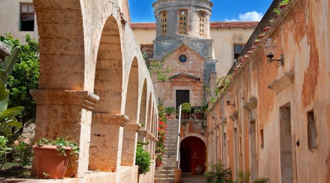 Μαφία της Κρήτης: Στον ανακριτή ο επίσκοπος για την εκχώρηση των 175 στρεμμάτων της Μονής Τζαγκαρόλων