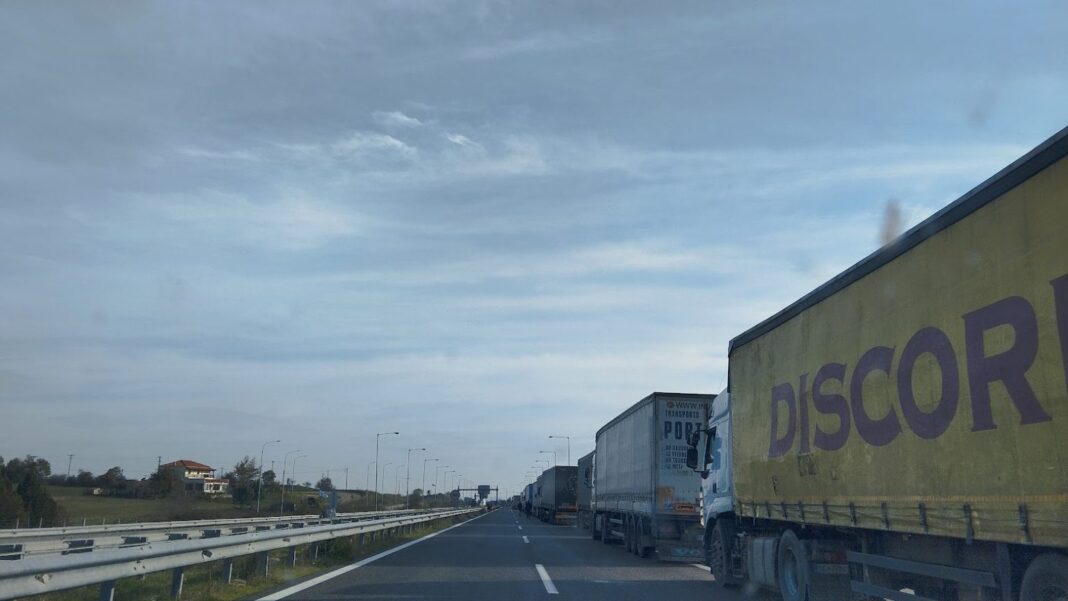 Αγροτικές κινητοποιήσεις: Ανοίγει απόψε και για πέντε ημέρες το τελωνείο των Κήπων για τα φορτηγά