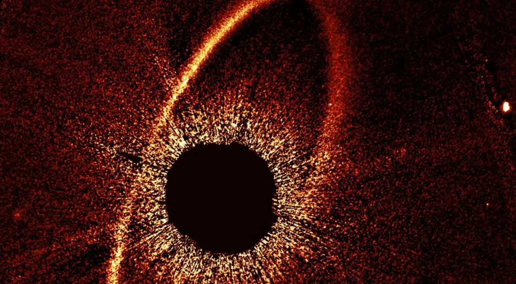 Το διαστημικό τηλεσκόπιο Hubble της NASA καταγράφει για πρώτη φορά συγκρούσεις αστεροειδών γύρω από κοντινό άστρο