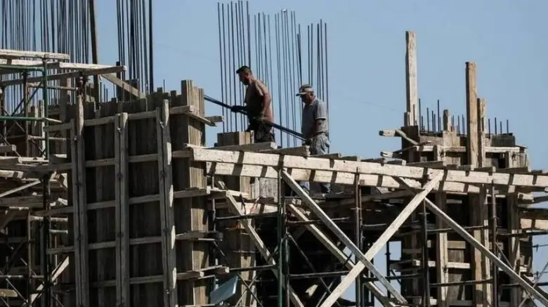 Στα 15,7 δισ. ευρώ το 2024 η αξία παραγωγής στον κατασκευαστικό κλάδο