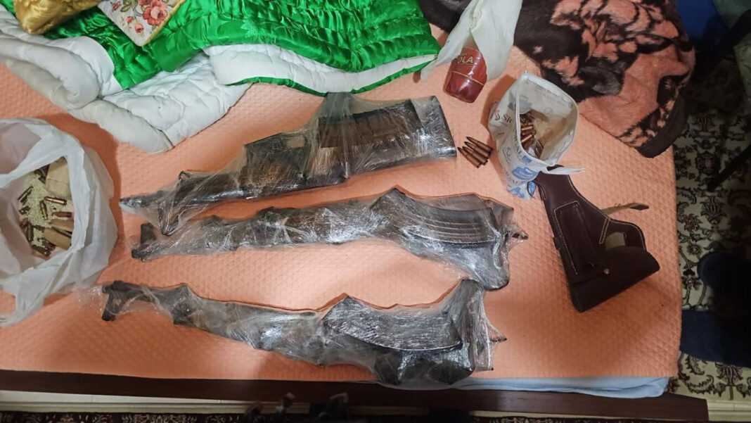 Αλβανία: Εντοπίστηκε οπλοστάσιο σε γιάφκα του «Δήμου», εκτελεστή της Greek Mafia