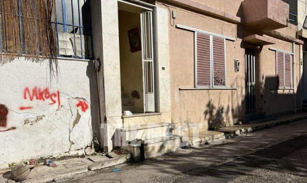 Aνήλικος έπεσε από μπαλκόνι στην Πάτρα