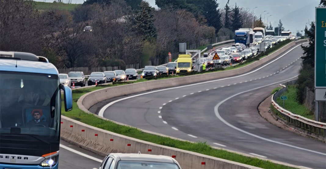 ΣΕΤΕ για μπλόκα: Να αποκατασταθεί η κανονικότητα γιατί είναι «ζήτημα επιβίωσης»