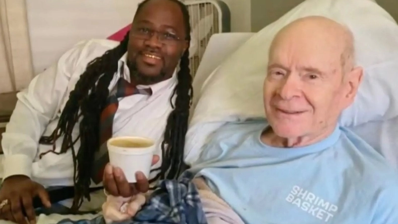 Σεφ έσωσε τη ζωή 78χρονου όταν δεν εμφανίστηκε για το καθημερινό του φαγητό: «Είναι φίλος, θείος και παππούς!»