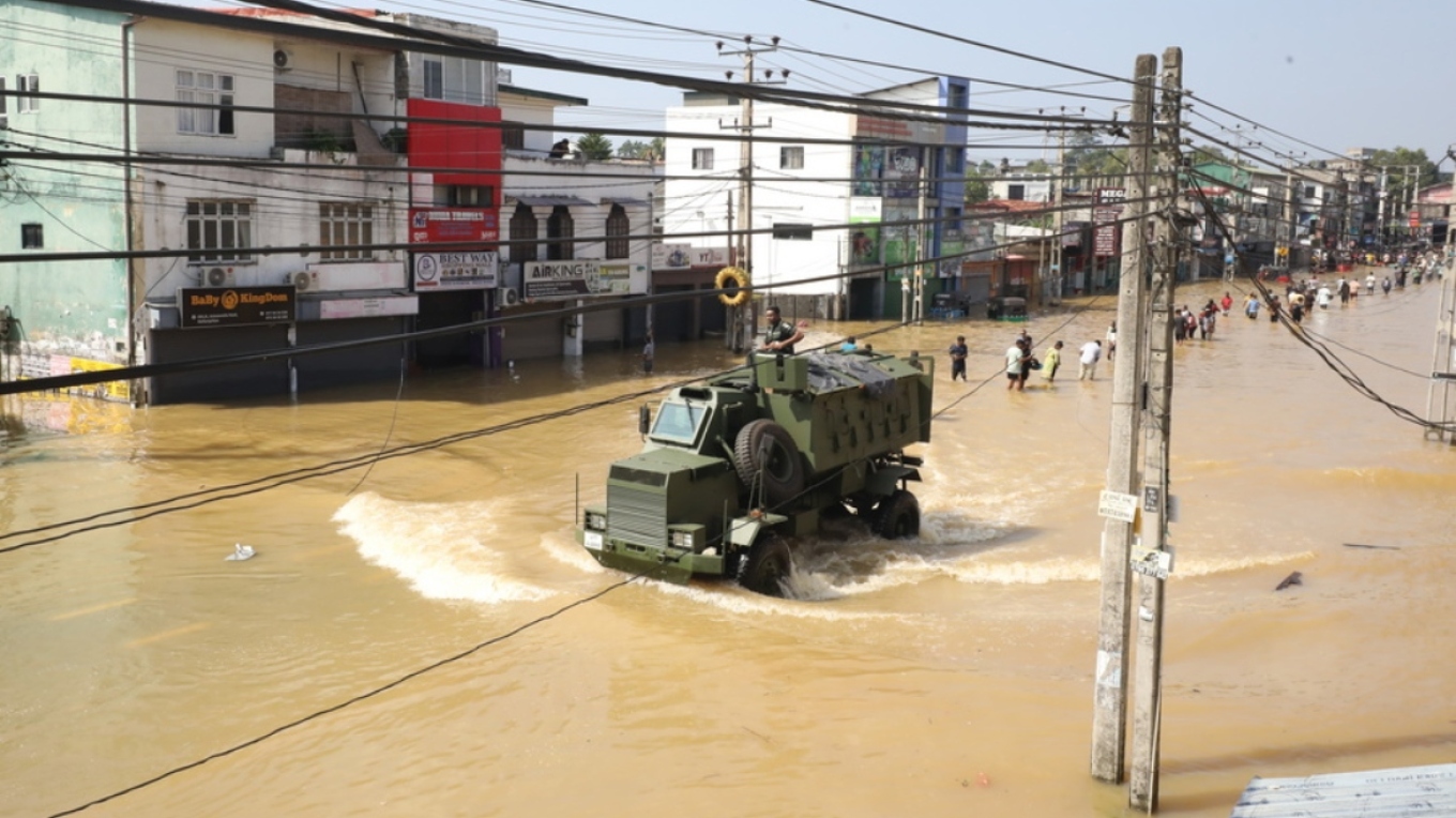 Πάνω από 1.000 νεκροί από τις πλημμύρες σε Ινδονησία και Σρι Λάνκα – Εκατοντάδες αγνοούμενοι