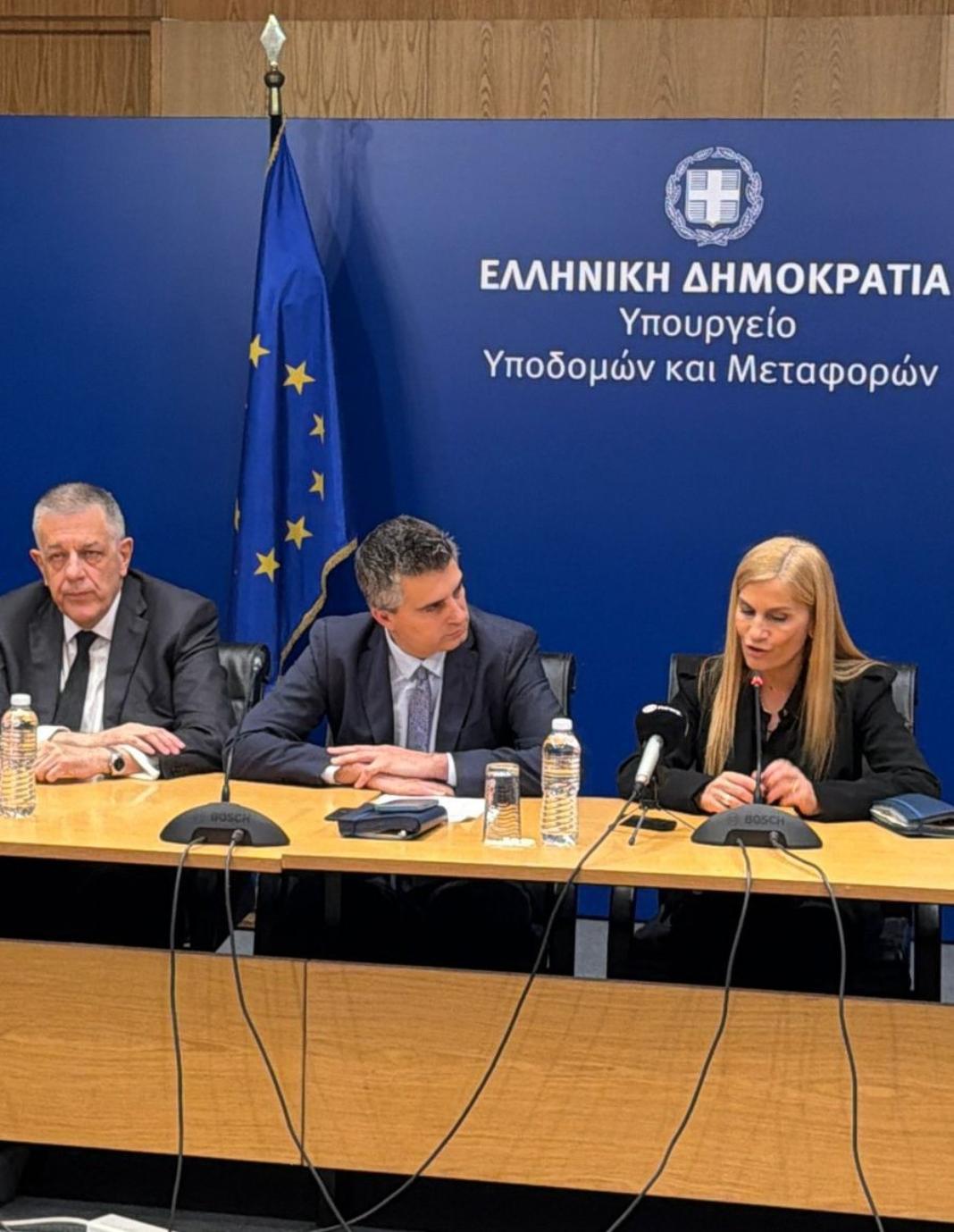 Παρουσία Σ. Βολουδάκη στην υπογραφή ενεργοποίησης προαίρεσης για το τμήμα του ΒΟΑΚ Κίσσαμος – Χανιά