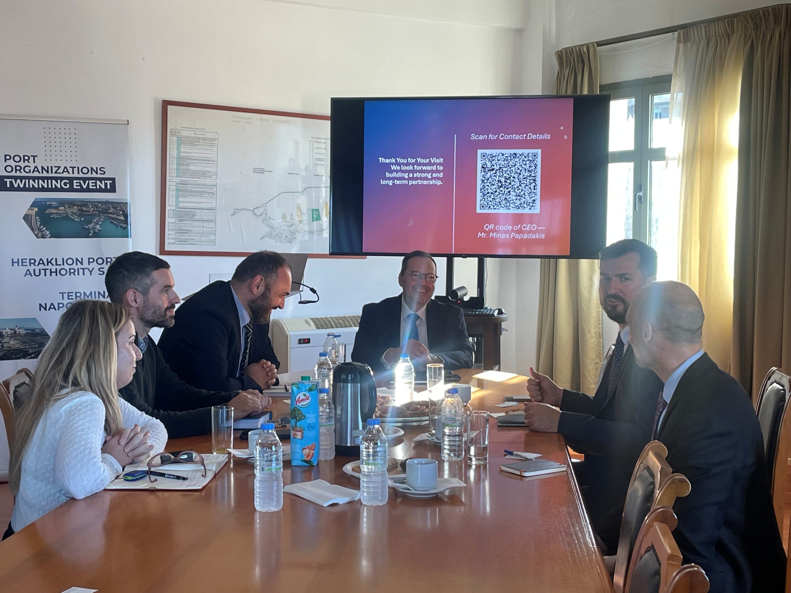 Στο λιμάνι του Ηρακλείου αντιπροσωπεία της Πρεσβείας των ΗΠΑ