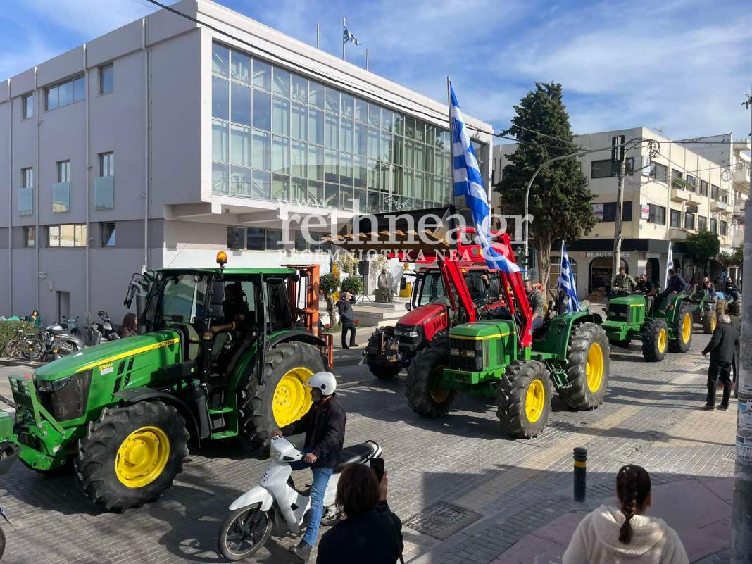 Πορεία με τρακτέρ στους δρόμους του Ρεθύμνου – Σε αποκλεισμό του ΒΟΑΚ προχωρούν οι αγρότες