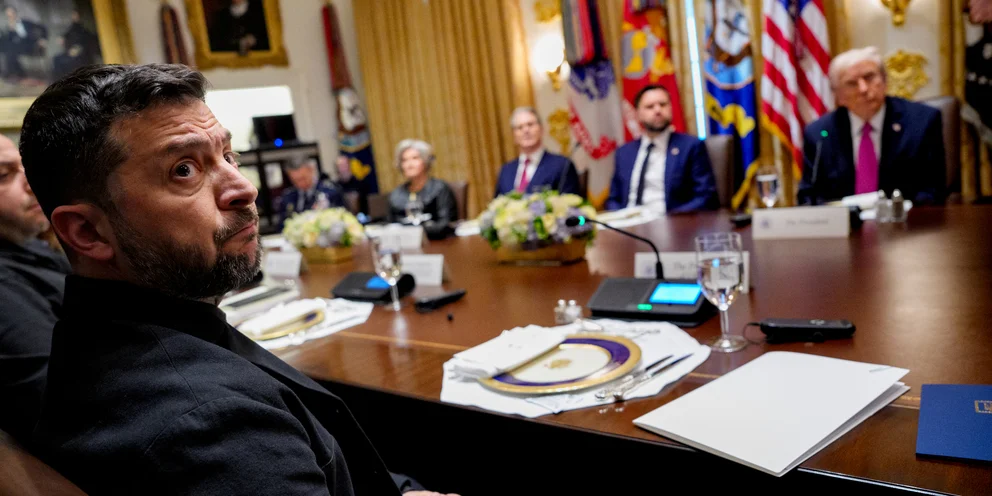 Αισιόδοξος ο Τραμπ για συμφωνία: Στη Μόσχα ο απεσταλμένος του, στον Μακρόν ο Ζελένσκι