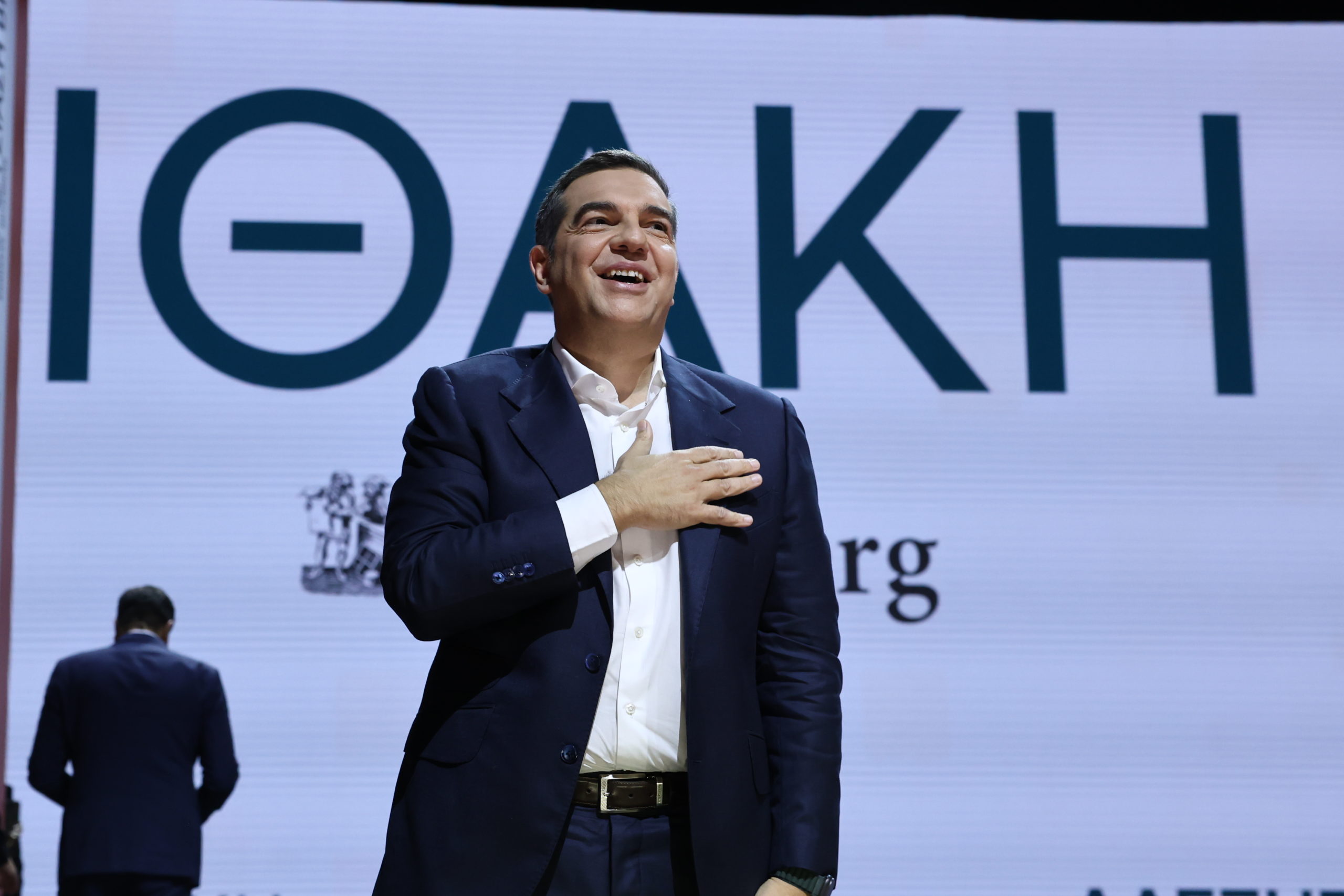 Το νέο κόμμα Τσίπρα, οι αιχμές στην αντιπολίτευση, η αμηχανία και οι αντιδράσεις