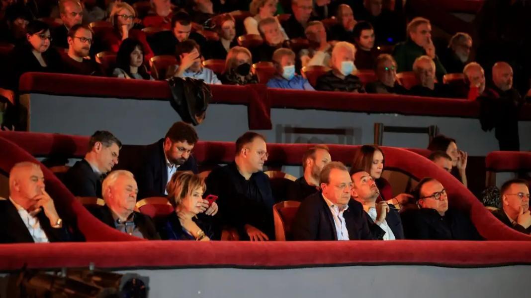 Η κριτική της «Αυγής» στον Τσίπρα και η ανασύνθεση της Κεντροαριστεράς