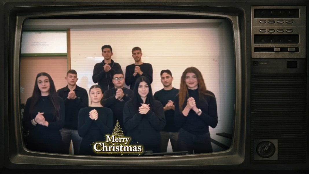 «Τρίγωνα κάλαντα” στη νοηματική γλώσσα από τους μαθητές του 1ου ΕΠΑΛ Αρκαλοχωρίου