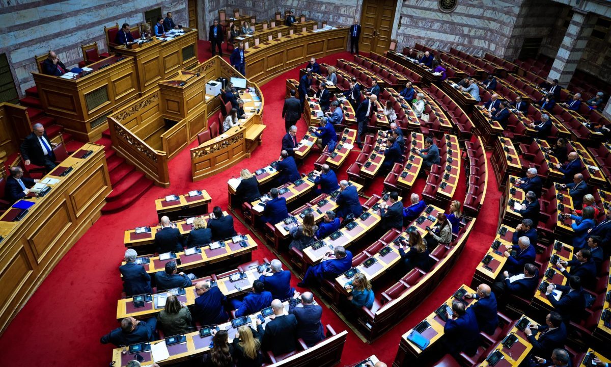Βουλή: Υπερψηφίστηκε ο προϋπολογισμός του 2026 με 159 «ναι» – Σφοδρή κριτική από την αντιπολίτευση