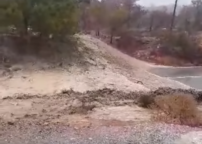 Δρόμος στην Ιεράπετρα «κόπηκε» στα δύο από χείμαρρο – Δείτε βίντεο