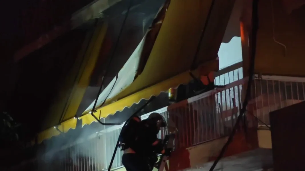 Καλλιθέα: Βίντεο από την φωτιά στο διαμέρισμα που πέθαναν δύο άνδρες