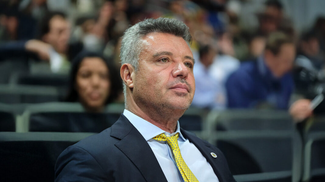 Ελεύθερος υπό δικαστική επίβλεψη ο πρόεδρος της Φενέρμπαχτσε