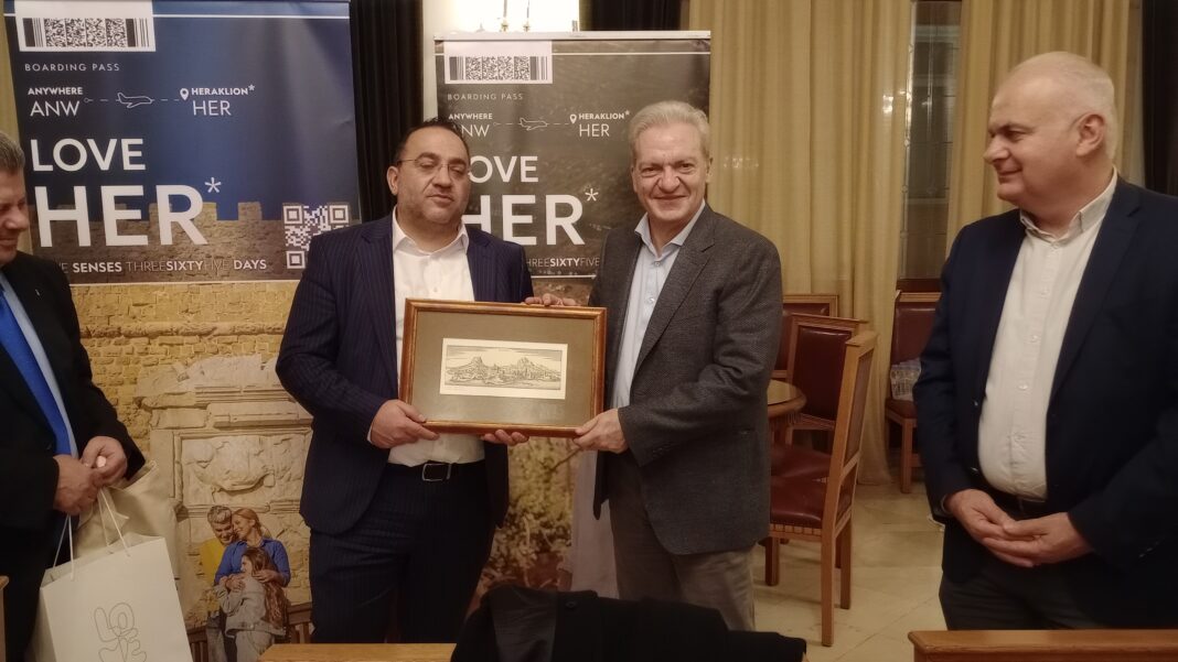 Η συνάντηση στη Λότζια με φόντο την “επανασύνδεση” Κρήτης – Κύπρου