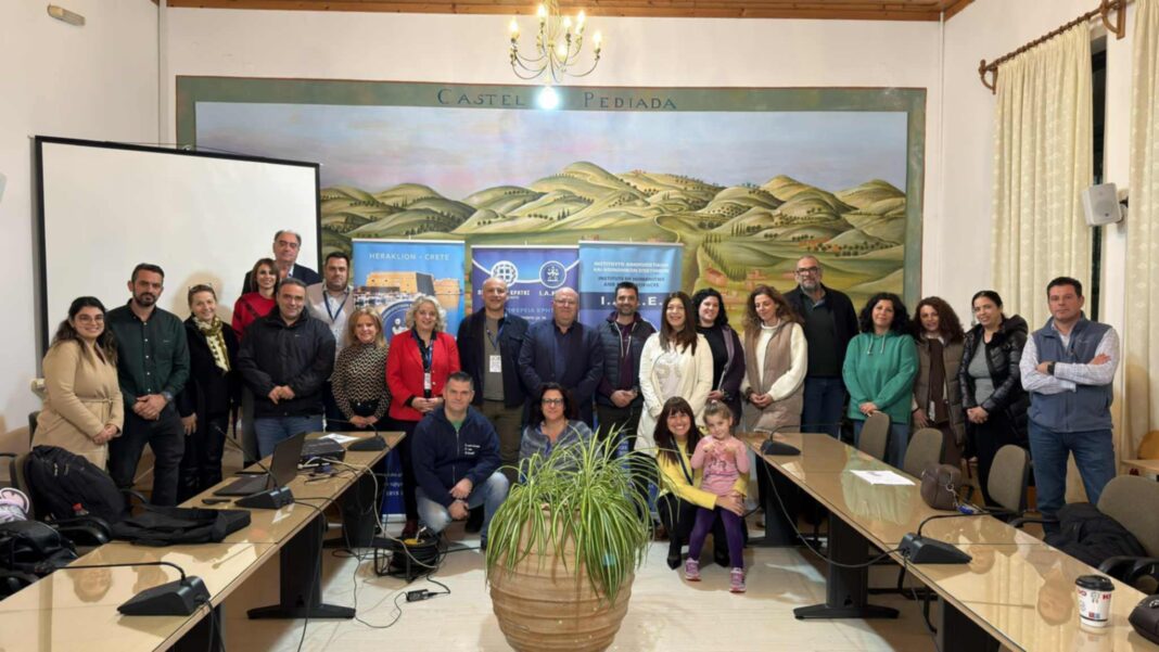 Με επιτυχία η πρώτη συνάντηση του 2ου κύκλου των Σχολών Γονέων στο Καστέλλι