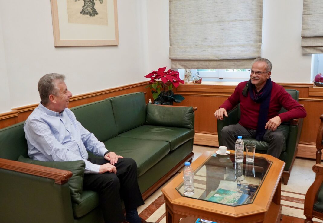 Τι συζήτησαν στην Περιφέρεια ο Σταύρος Αρναουτάκης με τον Γιάννη Μαλανδράκη