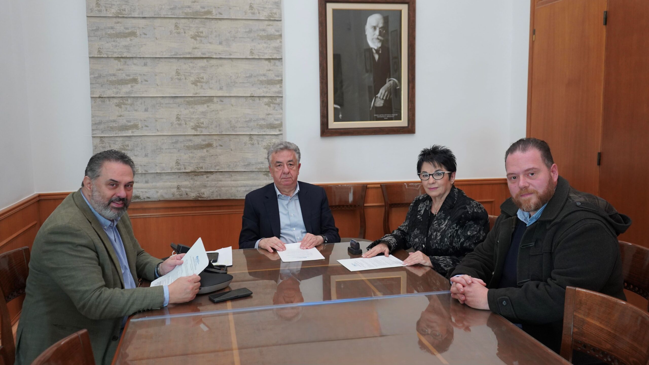 Μνημόνιο συνεργασίας της Περιφέρειας Κρήτης με την Αντικαρκινική Εταιρεία