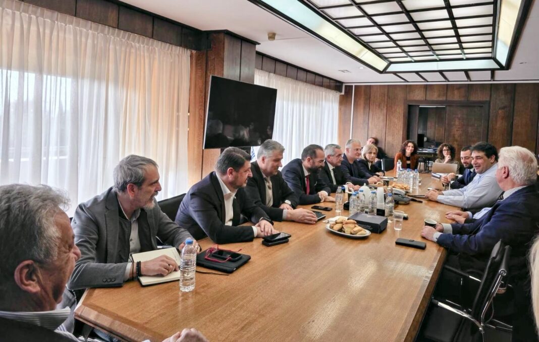 Ο Νέος Κώδικας Αυτοδιοίκησης στη συνάντηση του Υπουργού Εσωτερικών με τους Περιφερειάρχες