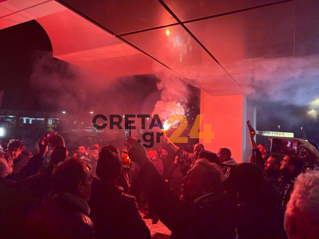 Πανζουρλισμός στο “Νίκος Καζαντζάκης” από εκατοντάδες φιλάθλους για την αποστολή του ΟΦΗ – Βίντεο και Φωτογραφίες