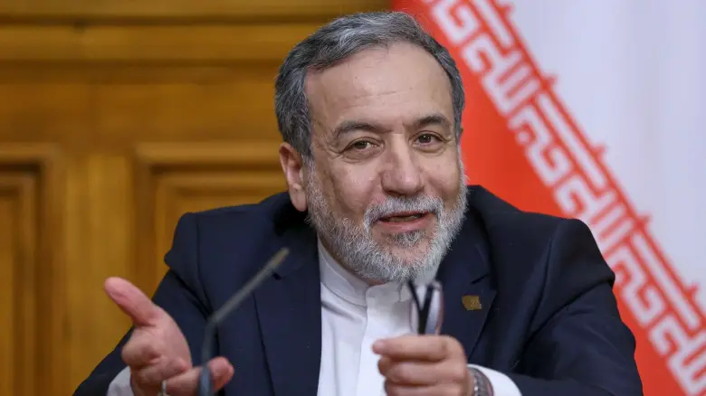 Ακύρωσαν την πρόσκληση του Ιρανού ΥΠΕΞ για το φόρουμ του Νταβός ύστερα από την βίαιη καταστολή