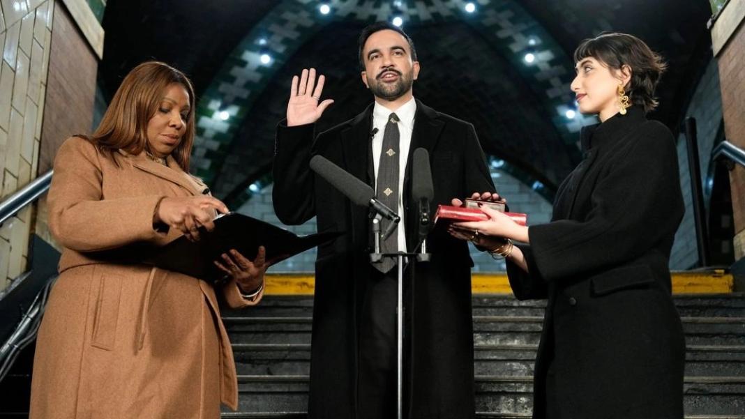 Ορκίστηκε δήμαρχος της Νέας Υόρκης ο Μαμντάνι – Οι συμβολισμοί της τελετής