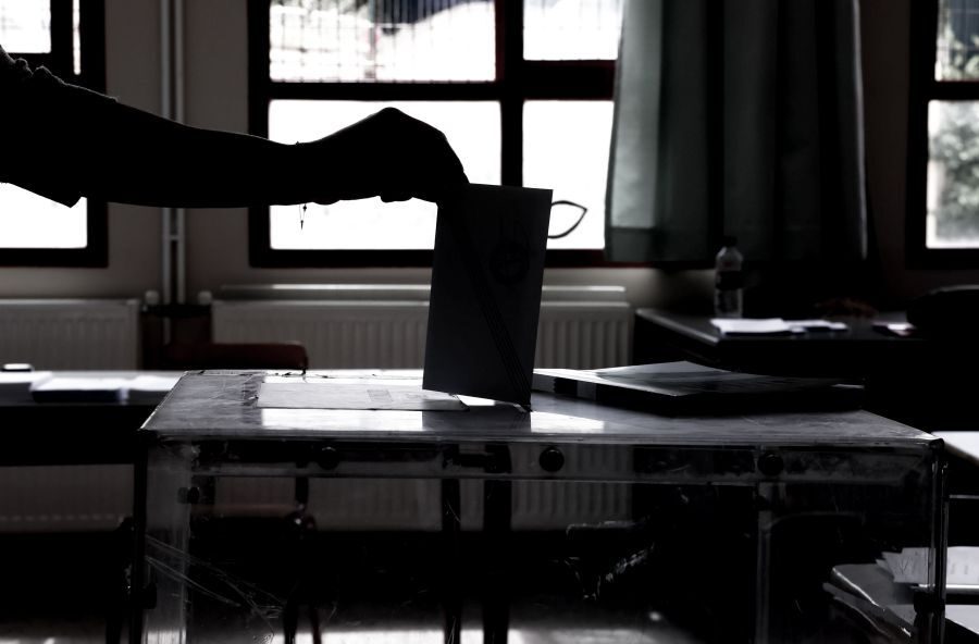 Πώς θα λειτουργήσει η τριεδρική περιφέρεια Αποδήμων -Το σχέδιο Μητσοτάκη για την επιστολική ψήφο κατοίκων εξωτερικού