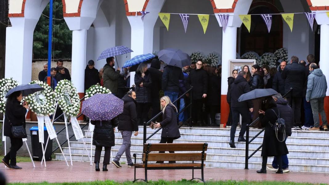 Βιολάντα: Σε κλίμα οδύνης η κηδεία της 47χρονης Σταυρούλας