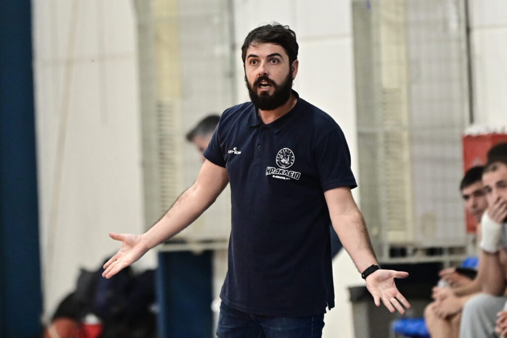 Αναλαμβάνει τον ΟΦΗ ο Αλέξανδρος Πετράκης