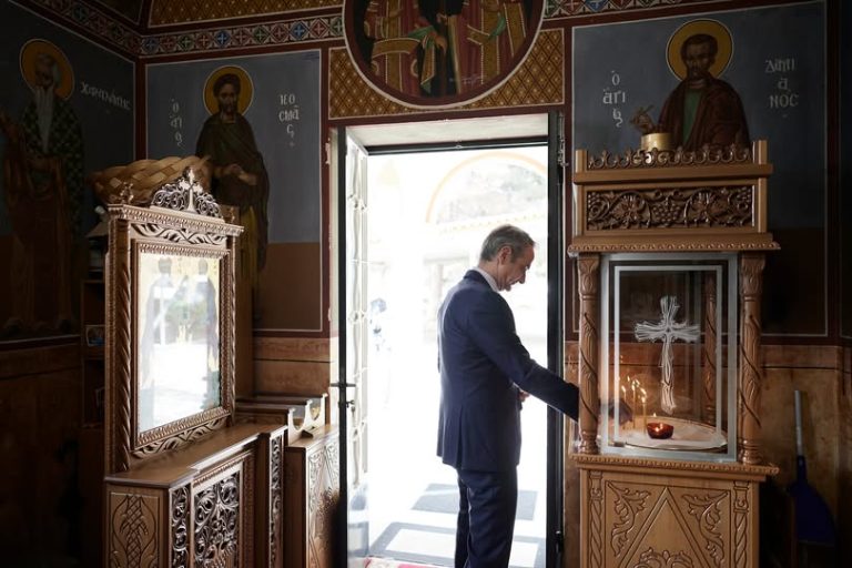 Κ. Μητσοτάκης: Η φλόγα των Θεοφανίων θα φωτίζει και φέτος τον δρόμο της πατρίδας