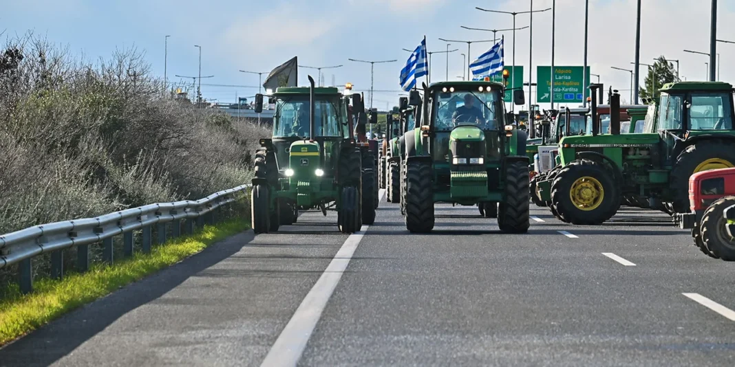 Νέα σύσκεψη κυβέρνησης αγροτών το πρωί – Κάθοδο με τρακτέρ στην Αθήνα προτείνει το μπλόκο της Νίκαιας