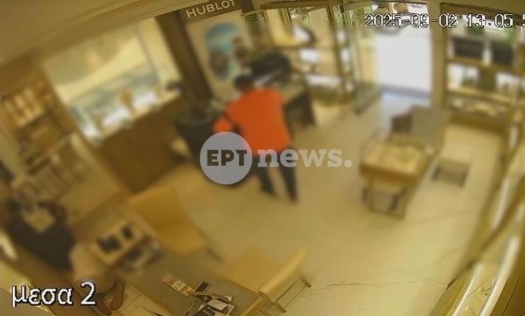 «Ροζ Πάνθηρες»: Βίντεο ντοκουμέντο από τη ληστεία με λεία 580.000 ευρώ από κοσμηματοπωλείο