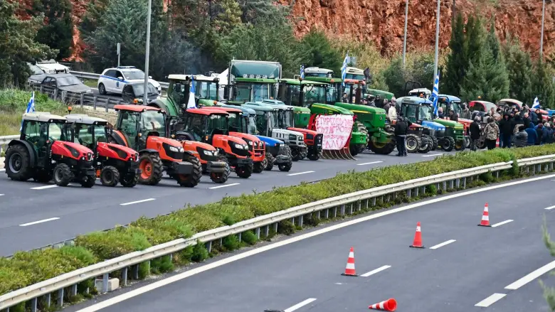Πυρετώδεις ετοιμασίες για το ραντεβού αγροτών- Μητσοτάκη: Οι «κόκκινες γραμμές» των δύο πλευρών