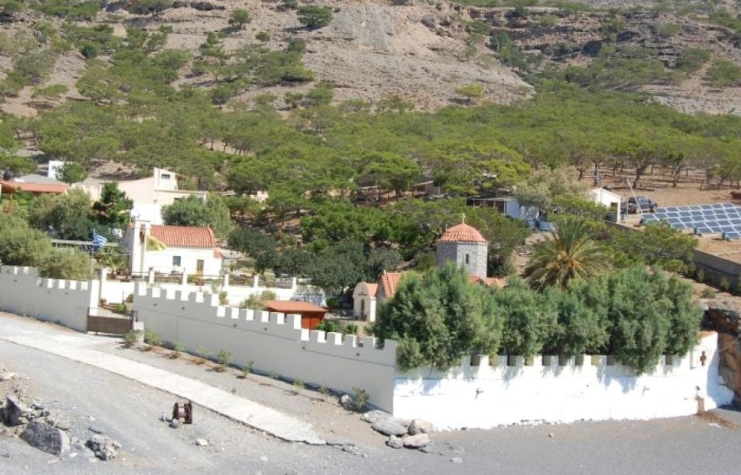 Την αποκατάσταση του δρόμου προς την Μονή Κουδουμά ανακοίνωσε ο Σταύρος Αρναουτάκης