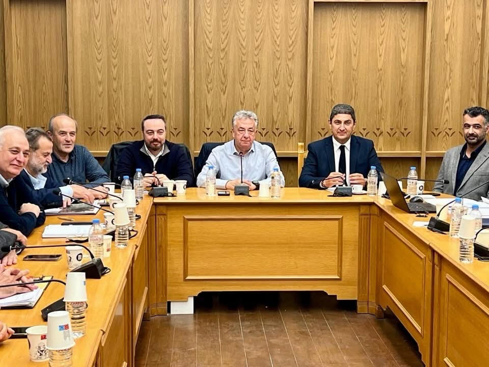 Φραγκίσκος Παρασύρης: «Στη διεκδίκηση για τον Νότιο Οδικό Άξονα είμαστε όλοι μαζί»