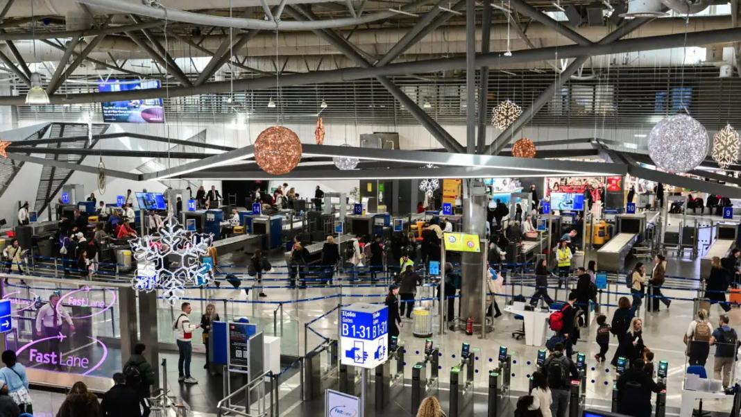 Μπλακ άουτ στο FIR Αθηνών: Ποιος θα πληρώσει για τις καθυστερήσεις και τις ματαιώσεις πτήσεων
