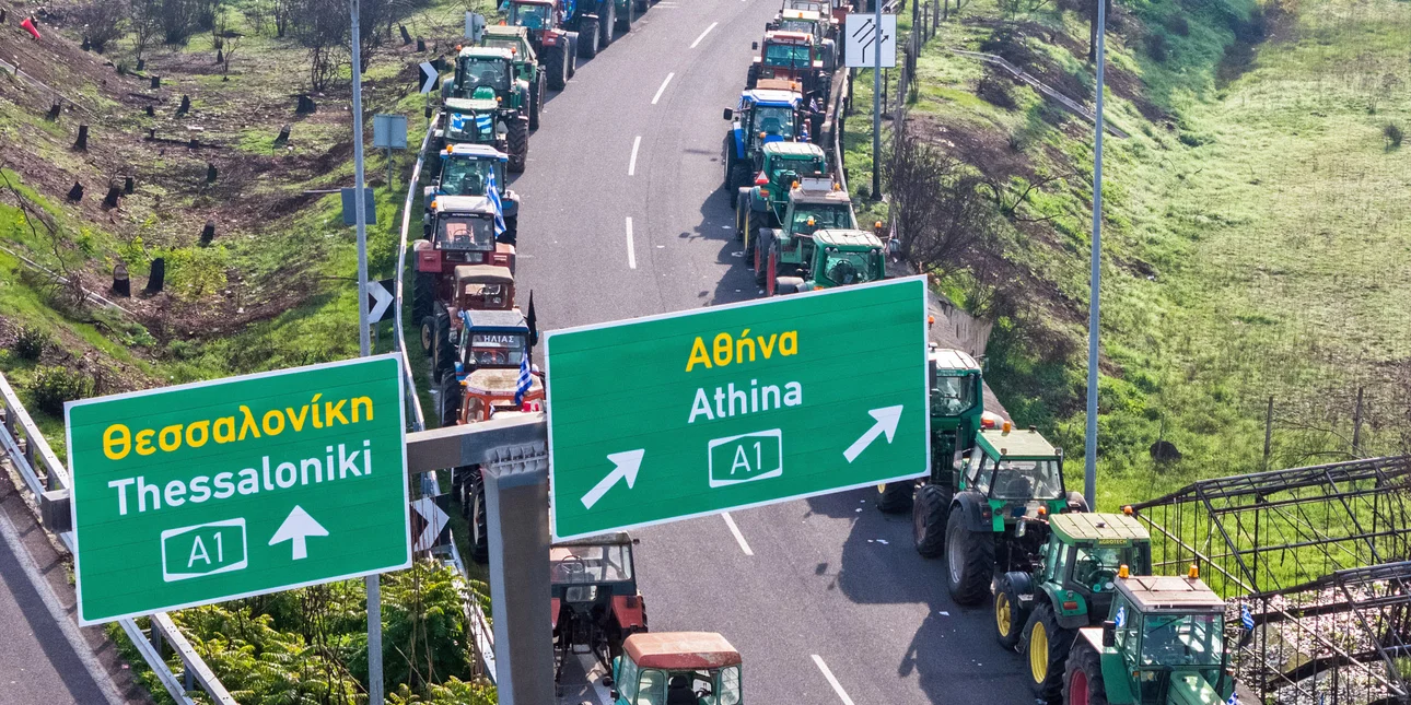 Σε πορεία σύγκρουσης η κυβέρνηση με τα μπλόκα που λένε όχι στο διάλογο -Στις 3 η συνάντηση Μητσοτάκη με αγρότες