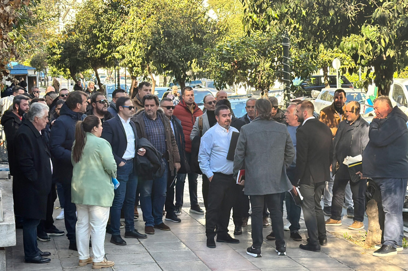 Επικοινωνιακού σόου καταγγέλλουν στο ΠΑΣΟΚ για τον διάλογο Μητσοτάκη με αγρότες