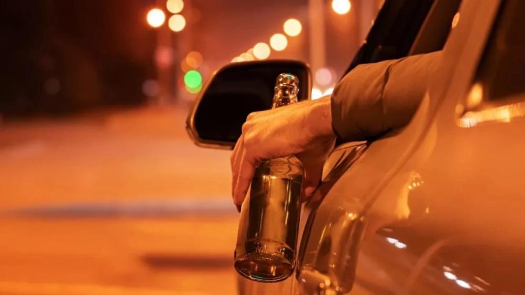 Ηράκλειο: «Τρελή» και επικίνδυνη πορεία από μεθυσμένο οδηγό – Συγκρούστηκε με αυτοκίνητο και τράπηκε σε φυγή