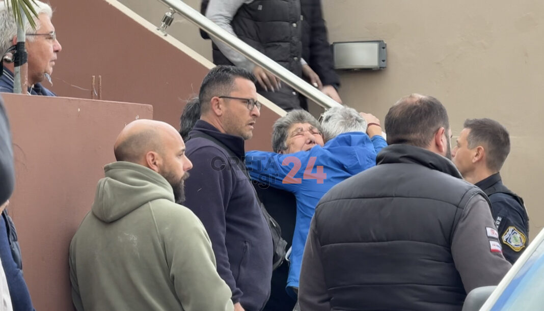 Tραγωδία με έναν νεκρό στην Ανώπολη Χερσονήσου: Ανατροπή με την αιτία της φωτιάς – Σπαραγμός έξω από το σπίτι του άνδρα – Φωτογραφίες