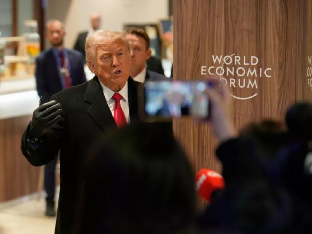 «Πλαίσιο μελλοντικής συμφωνίας» για τη Γροιλανδία ανακοίνωσε ο Τραμπ