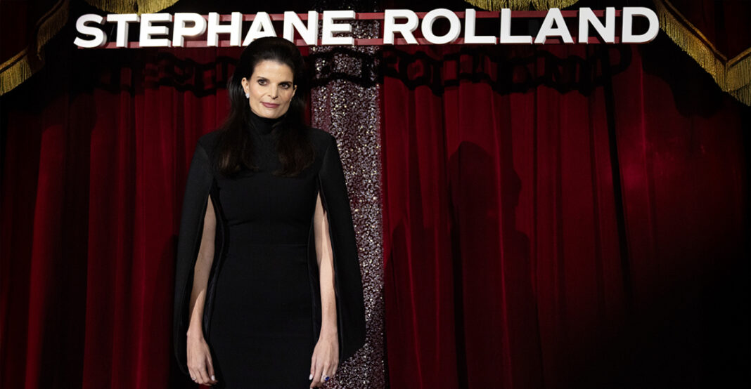 Σπάνια δημόσια εμφάνιση της Αθηνάς Ωνάση στην Εβδομάδα Υψηλής Ραπτικής στο Παρίσι