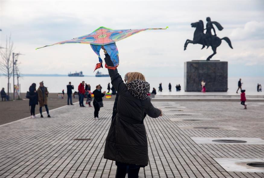 Καθαρά Δευτέρα 2026: Πότε πέφτει το τριήμερο για λαγάνα και χαρταετό