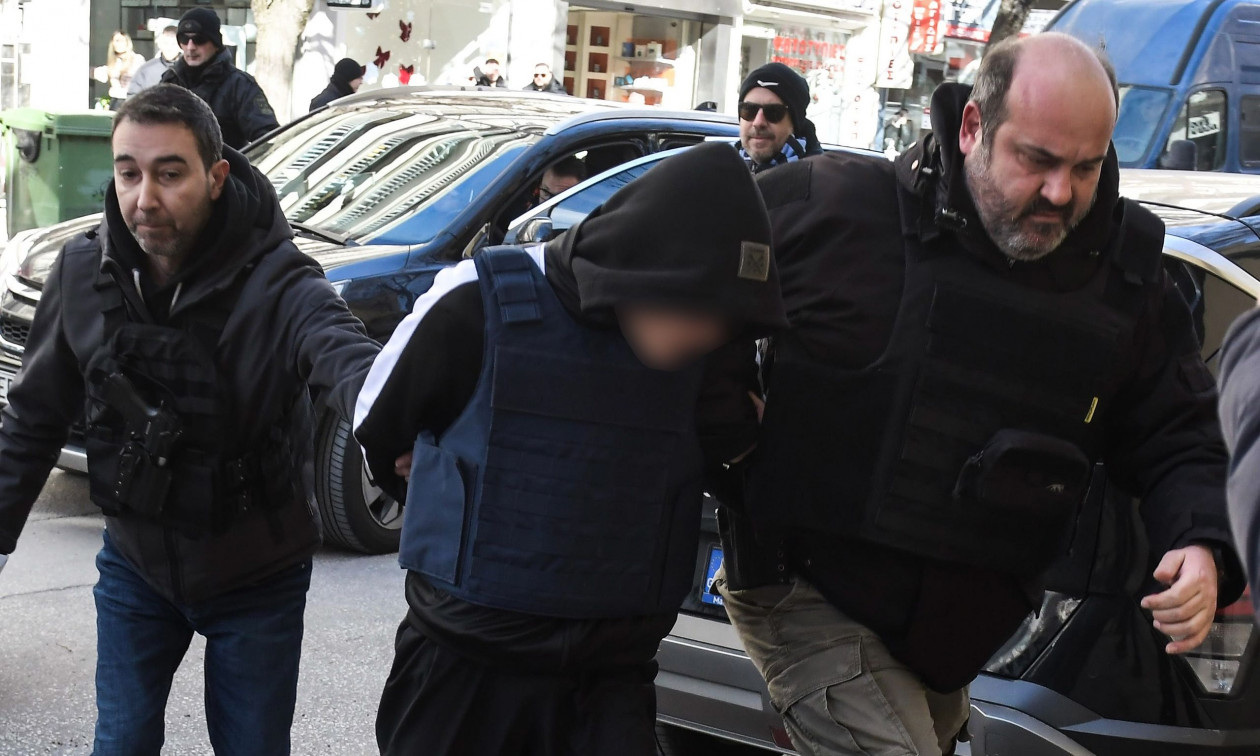 Σέρρες: «Μείναμε δύο αντί για τρεις εξαιτίας τους» – Τι λέει η αδελφή του 17χρονου