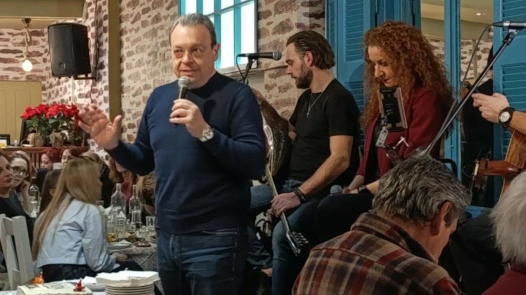 Το τραγούδι του Φάμελλου στην κοπή πίτας