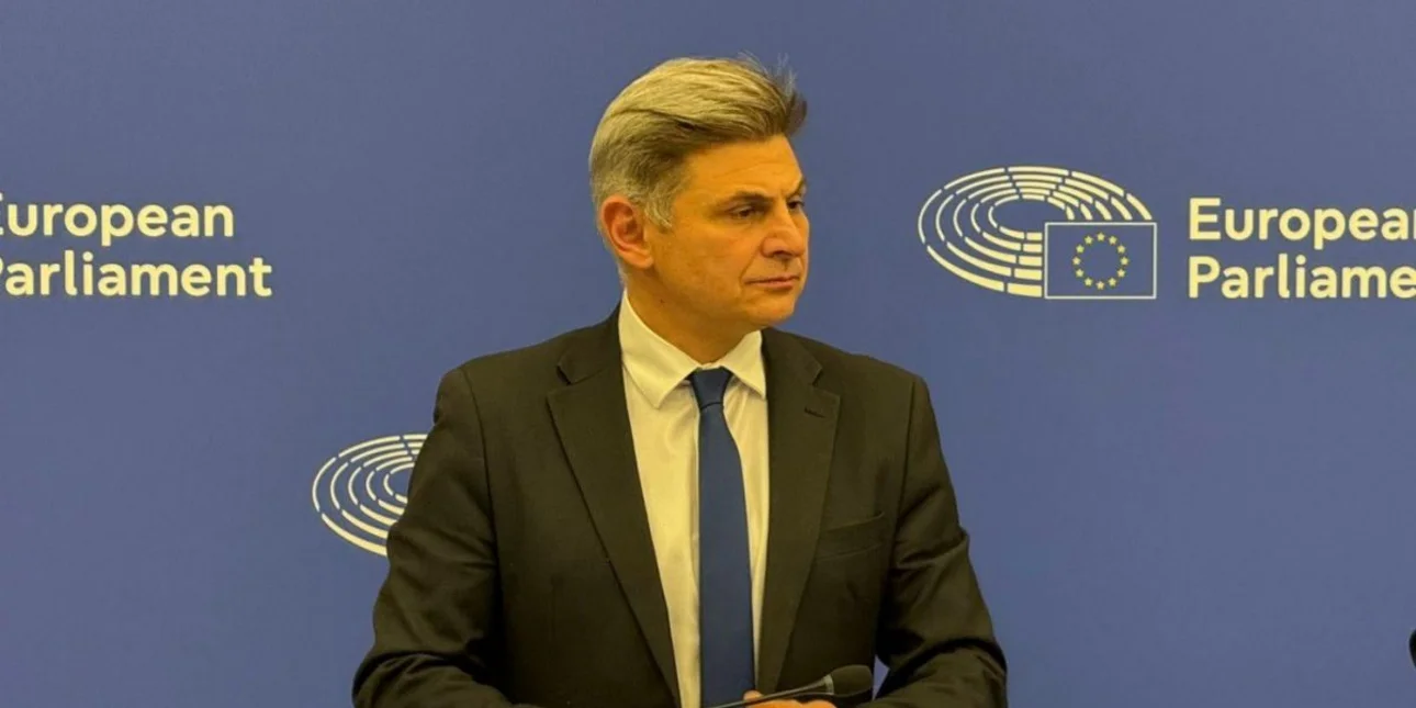 Φαραντούρης για τη διαγραφή του: «Ο φόβος ή η ανασφάλεια κάποιων οδήγησαν σε βεβιασμένες κινήσεις»