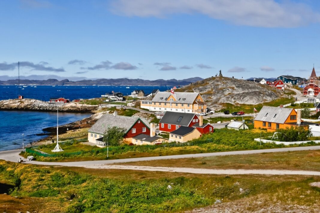 Κρίσιμη συνάντηση στον Λευκό Οίκο για τη Γροιλανδία εν μέσω των απειλών Τραμπ για κατάληψη της νήσου